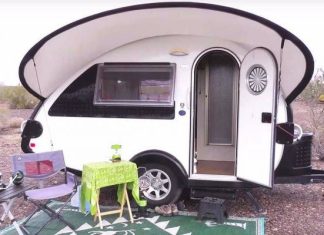 Da Sharon ble pensjonist, kjøpte hun seg en minicampingvogn. Se bildene fra innsiden